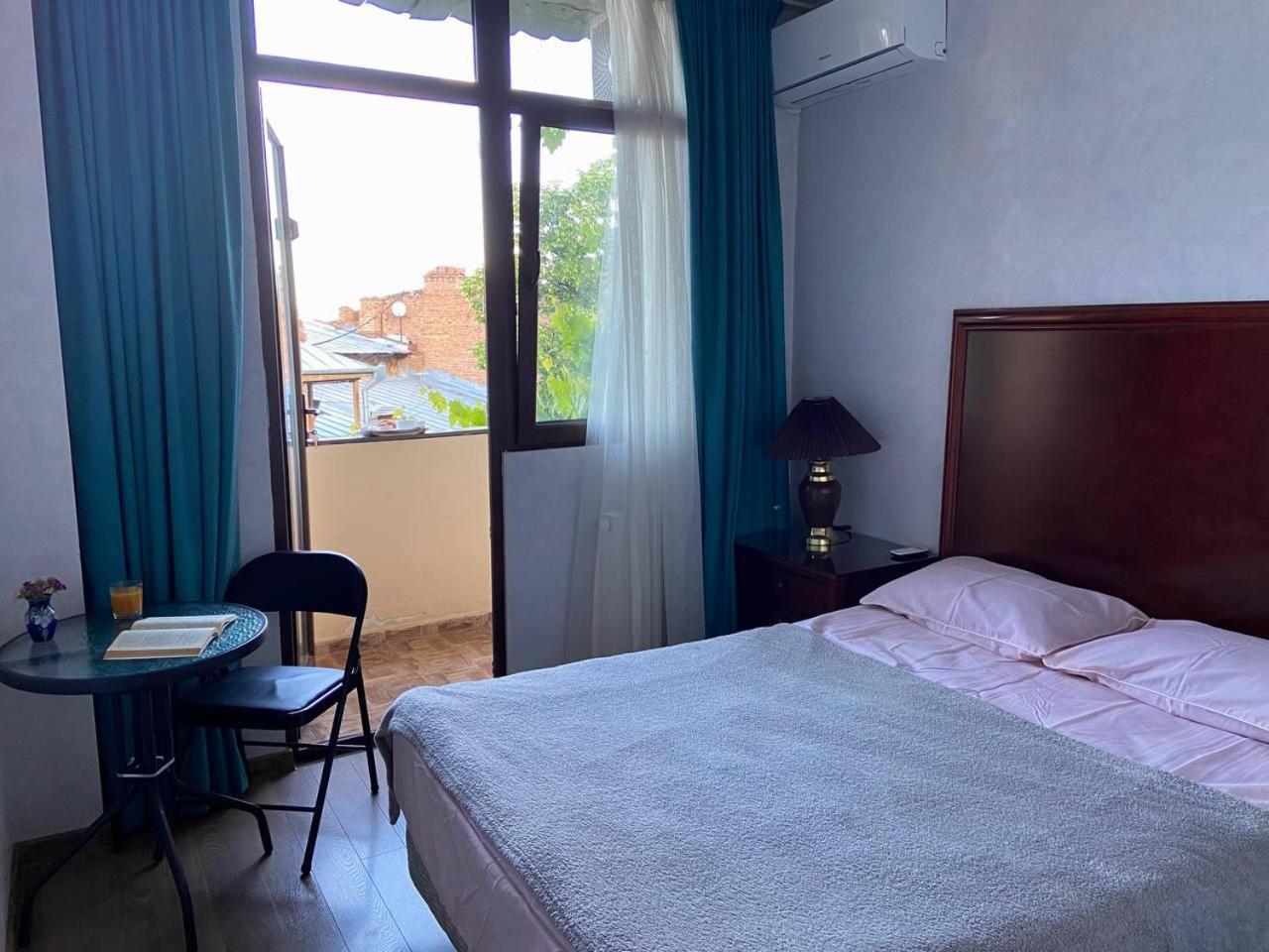Hotel "Tbilisi Tales" In The Heart Of The Old City エクステリア 写真