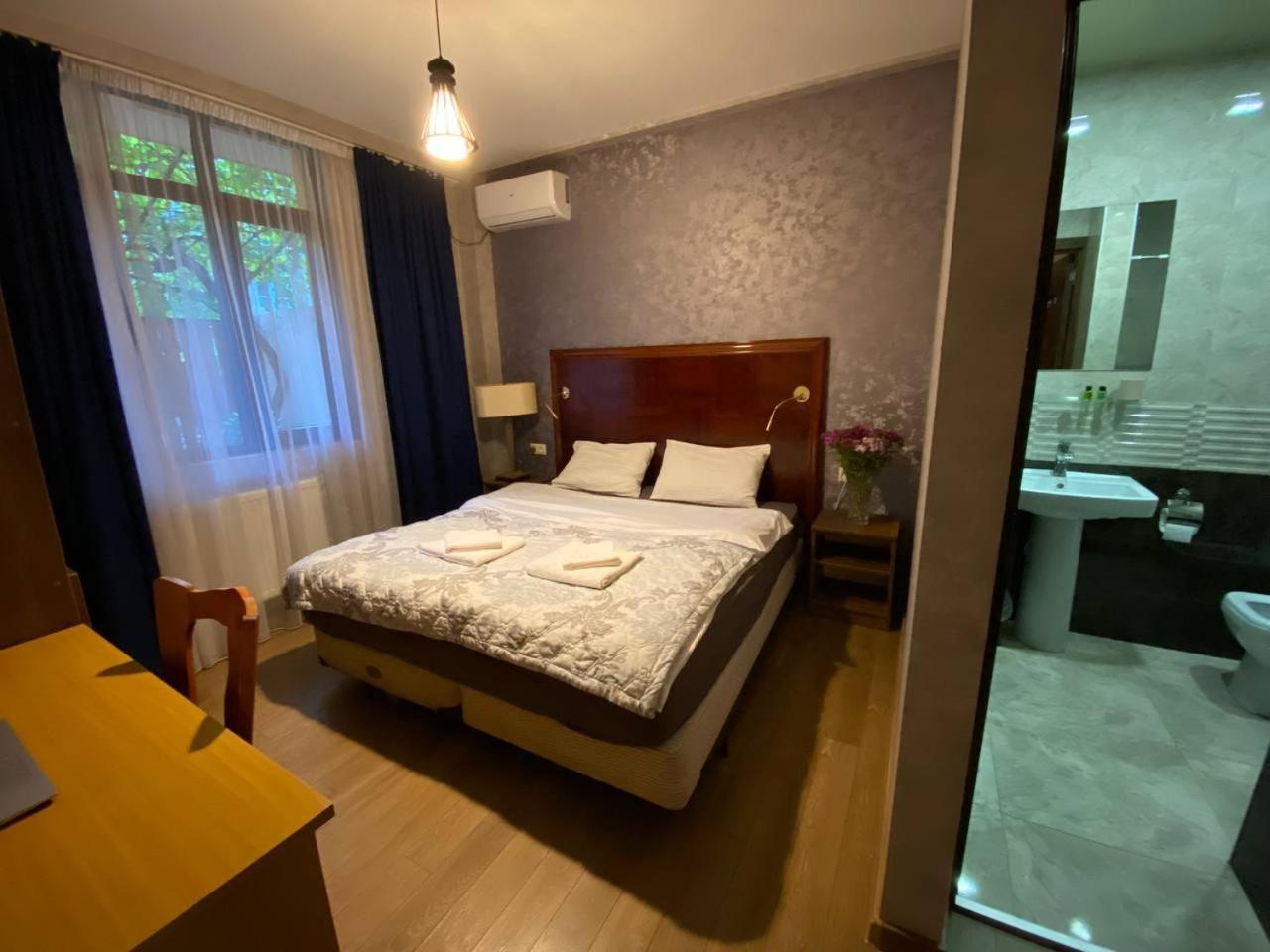 Hotel "Tbilisi Tales" In The Heart Of The Old City エクステリア 写真