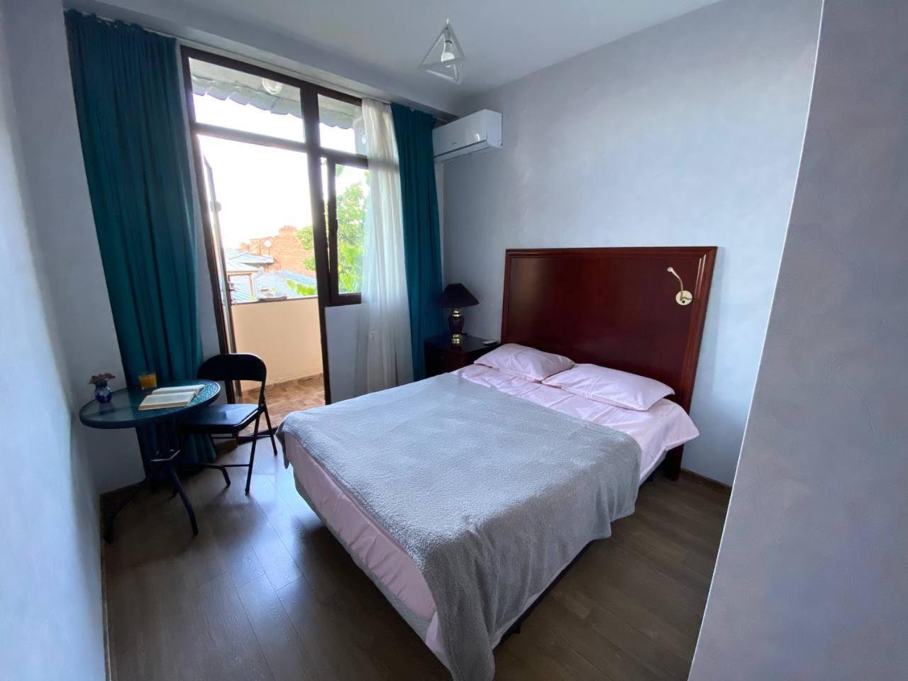 Hotel "Tbilisi Tales" In The Heart Of The Old City エクステリア 写真
