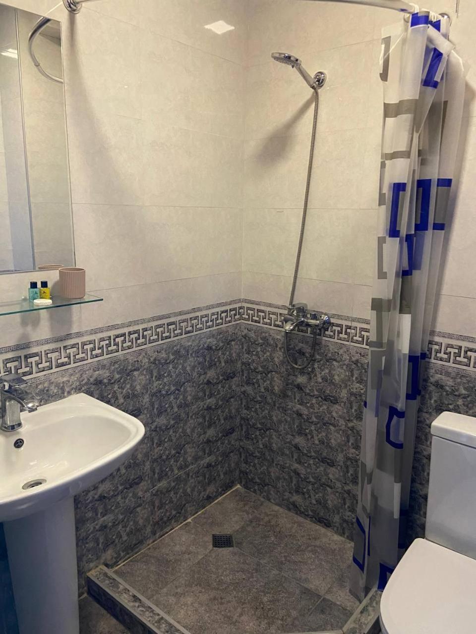Hotel "Tbilisi Tales" In The Heart Of The Old City エクステリア 写真