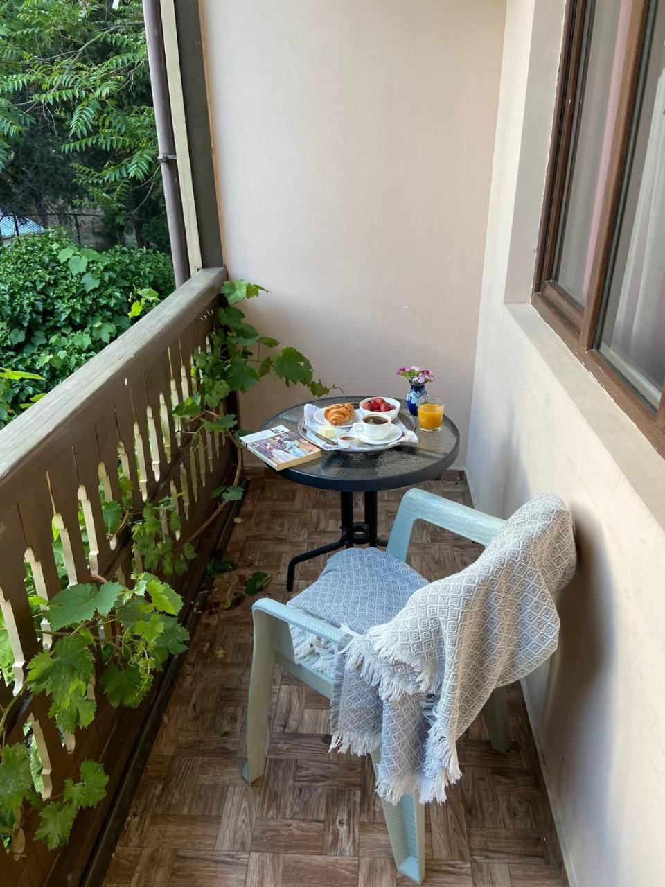 Hotel "Tbilisi Tales" In The Heart Of The Old City エクステリア 写真